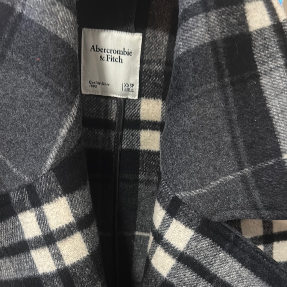 Abercrombie & Fitch Gray Plaid Coat